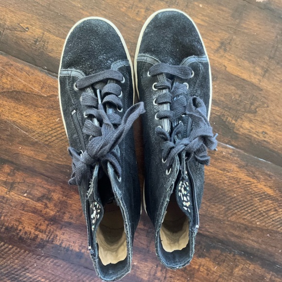 Ugg Australia shoes sneakers - Picture 3 of 7